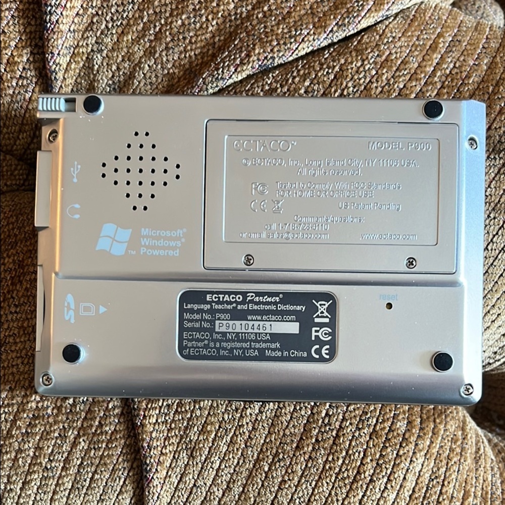 CCTACO P900 Electronic Dictionary - Picture 3 of 8